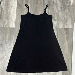 Patagonia woman’s Athletic dress with built in bra/ black / Size M Smoke free